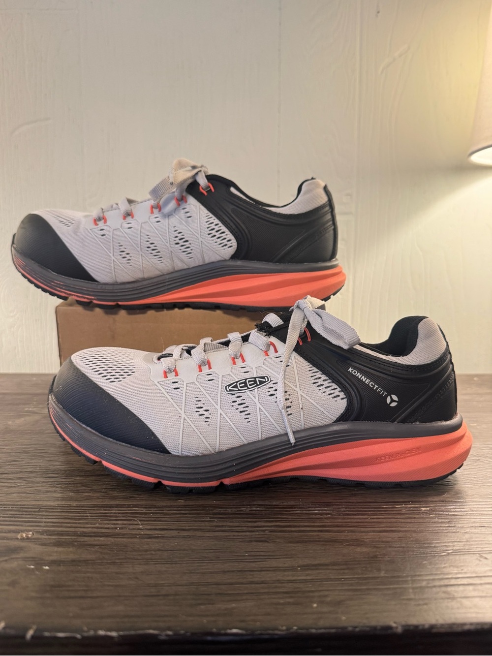 KEEN Utility Women’s Vista Energy Shift Size 9.5 Gray Coral Safety Sneakers